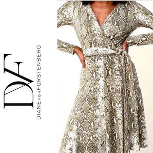 🎉🎊🥳 Host Pick! Diane Von Furstenberg “Elowen” Python Olive Wrap Dress Silk